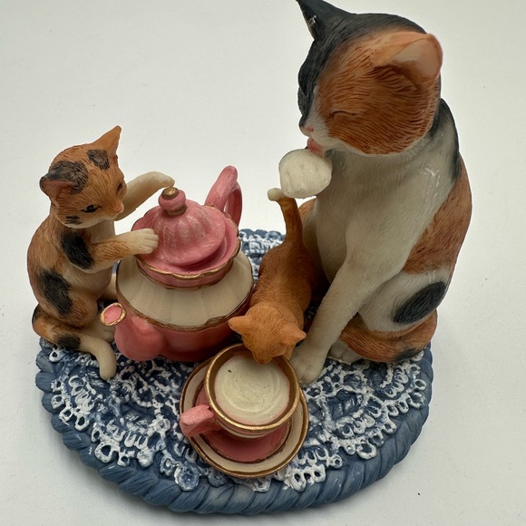 Lenox Kitties Tea Time Figurine - No Box - Picture 1 of 6